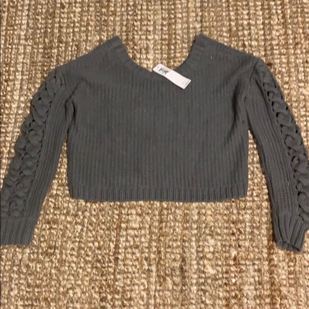 New grey Bcbg crop sweater